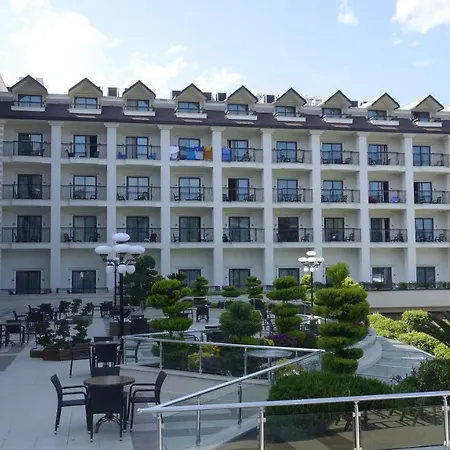 Отель Palmet Beach 5*