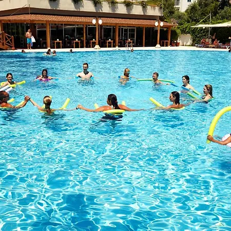 Отель Palmet Beach 5*