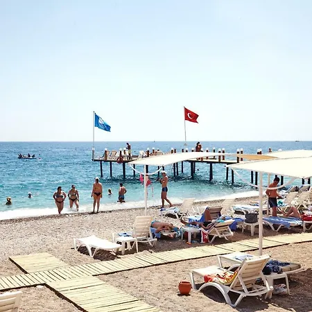 Отель Palmet Beach